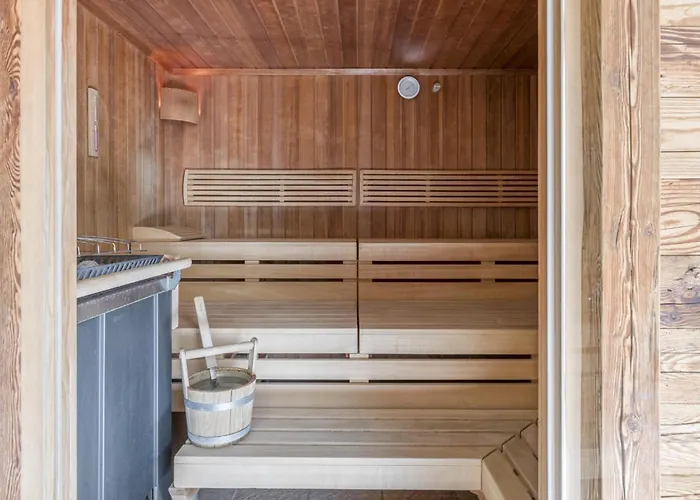 Next To The Lift Gf 2 * בריקסן אים טהלה